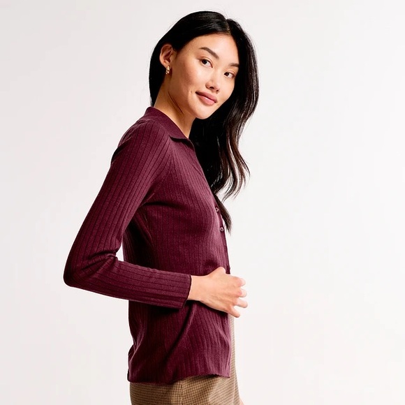 Abercrombie & Fitch Merino Wool Slim Collared Top Cardigan Burgundy - Picture 2 of 3